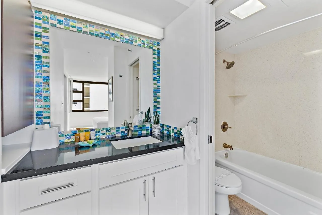 1Br With Great Ocean Views, 1 Block To Waikiki Beach Honolulu