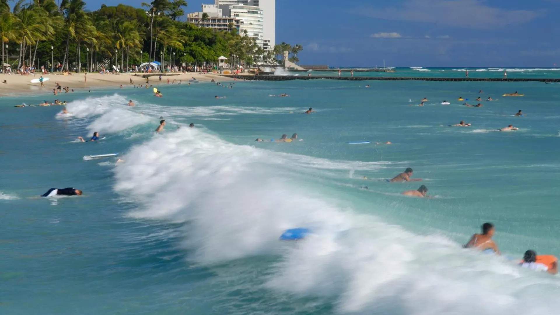 1Br With Great Ocean Views, 1 Block To Waikiki Beach Honolulu Apartment