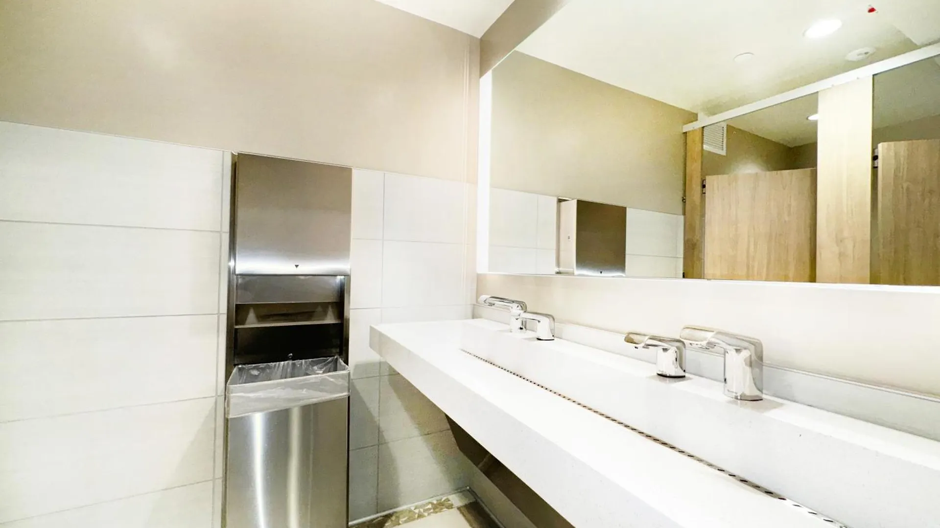 1Br With Great Ocean Views, 1 Block To Waikiki Beach Honolulu 0*,